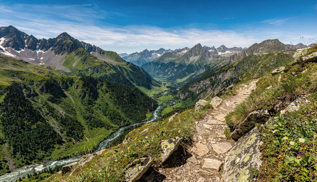 D&eacute;couverte des tr&eacute;sors cach&eacute;s des pyr&eacute;n&eacute;es
