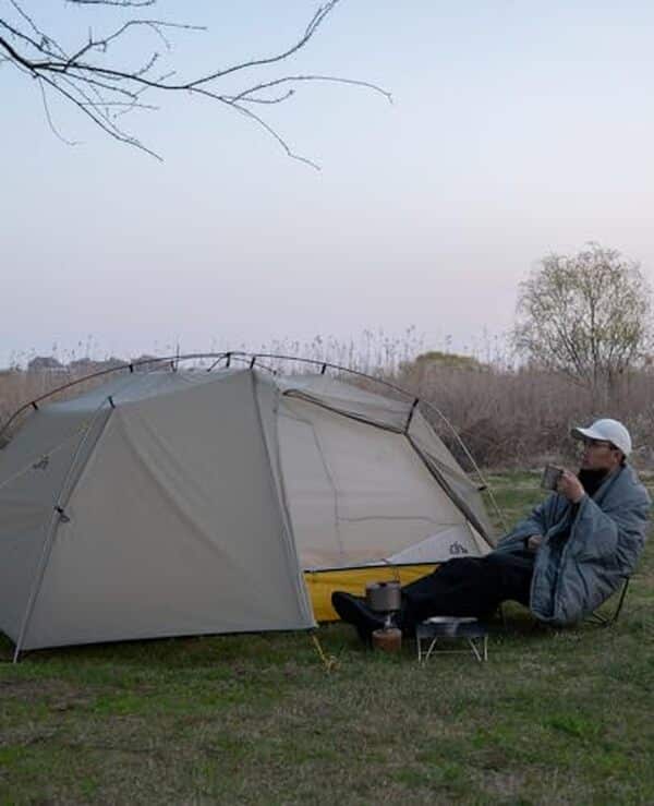 Découvrez notre test de la tente iClimb ultralégère 3 saisons : analyse de ses performances pour l'aventure en plein air